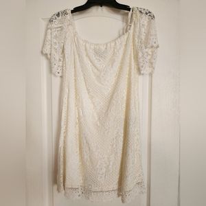 Creamer colored lace can be worn off the shoulders dress